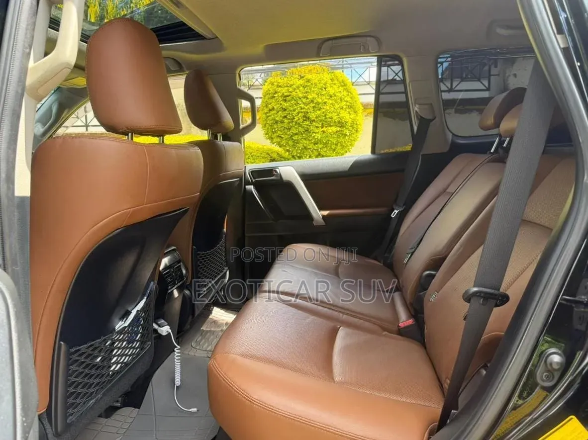 Toyota Land Cruiser Prado 2017 Black