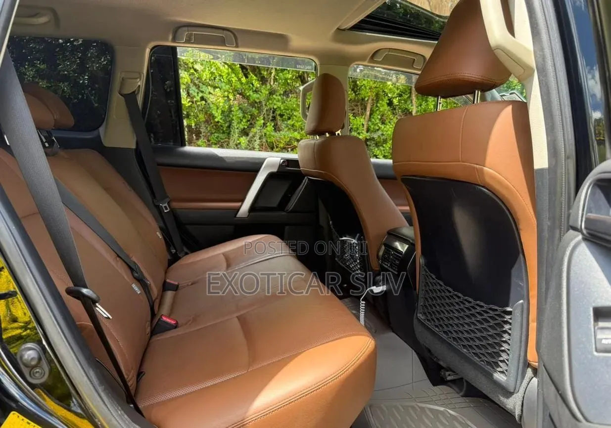 Toyota Land Cruiser Prado 2017 Black