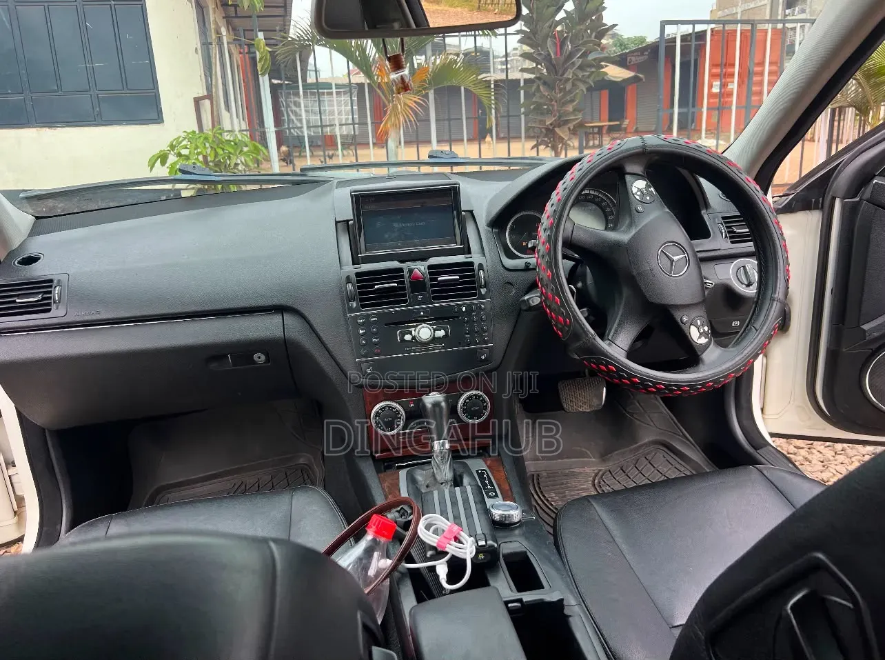 Mercedes-Benz C200 2009 White