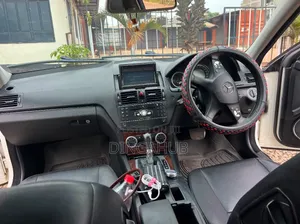 Mercedes-Benz C200 2009 White