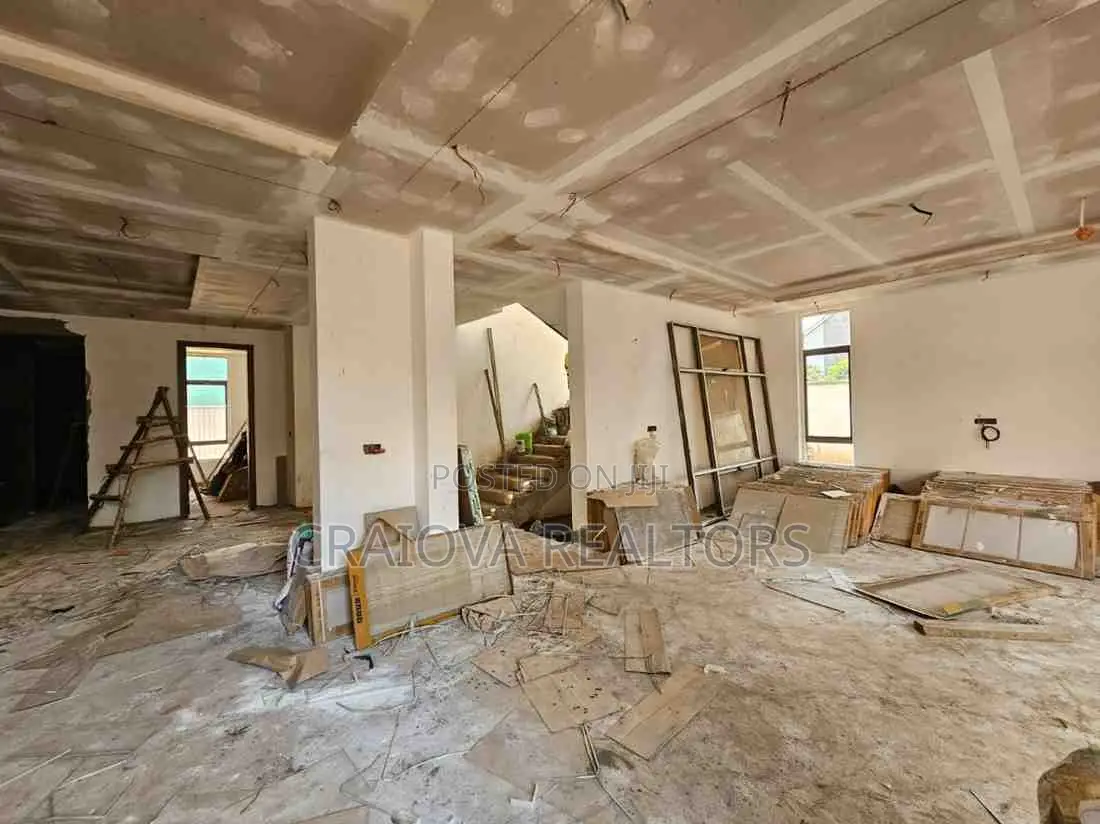 5bdrm Villa in Maziwa for sale