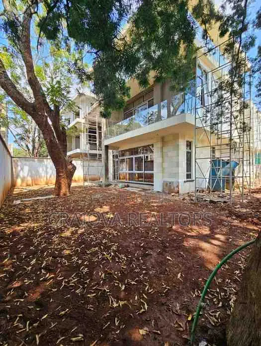 5bdrm Villa in Maziwa for sale