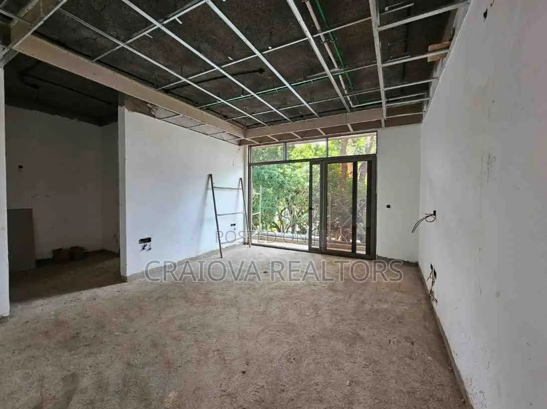 5bdrm Villa in Maziwa for sale