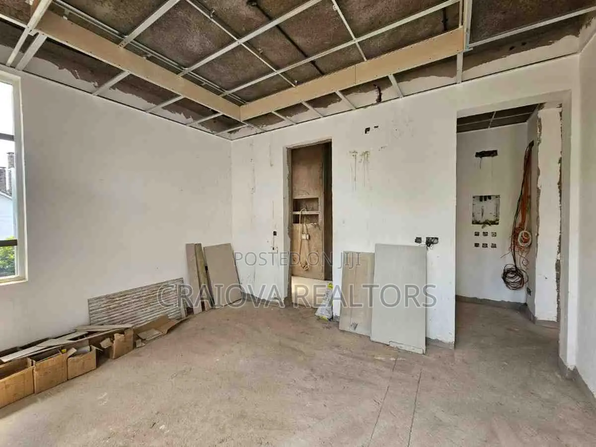 5bdrm Villa in Maziwa for sale