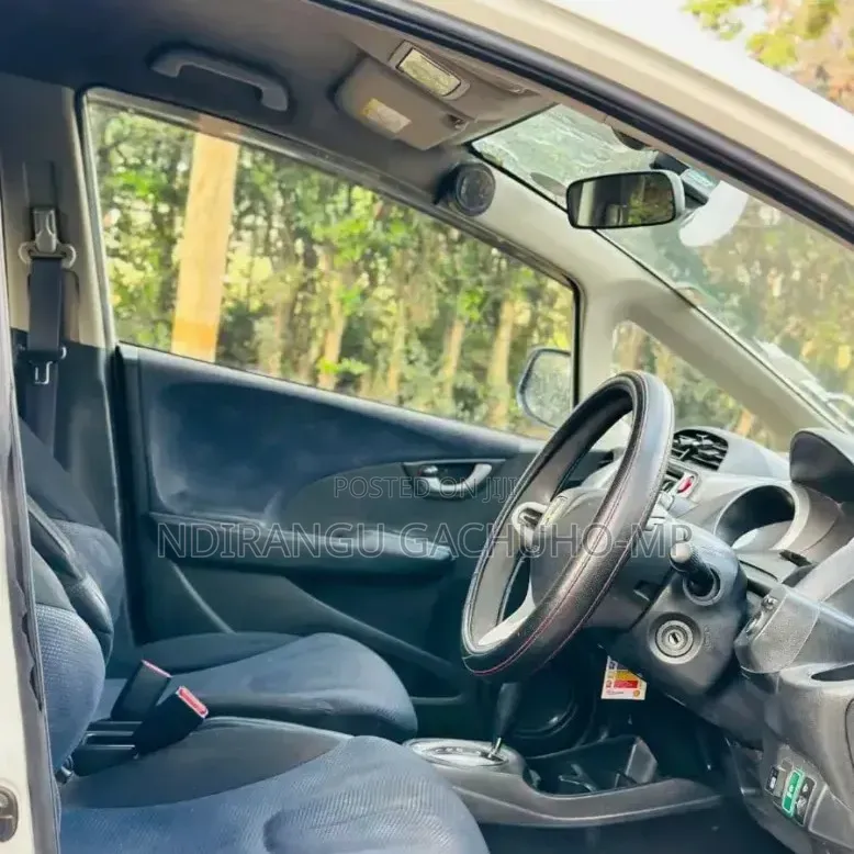 Honda Fit 2011 Silver
