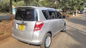Toyota Ractis 1.5 FWD 2007 Silver
