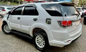 Toyota Fortuner 2013 White