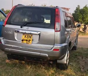 Nissan X-Trail 2004 Gray