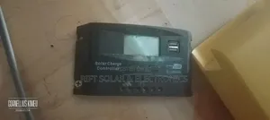 400 W Solar - 200Ah Gel Battery - 1000W Inverter - 40A Controller