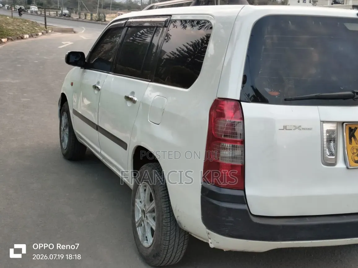 Toyota Succeed 2010 Off white