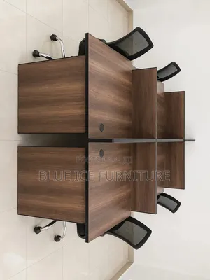Modern 4 - Way Office Workstation With Partition