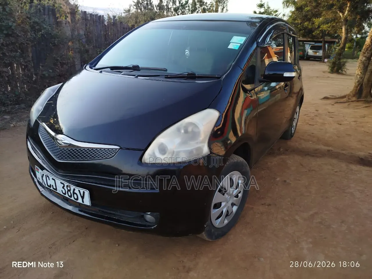Toyota Ractis 2009 Black