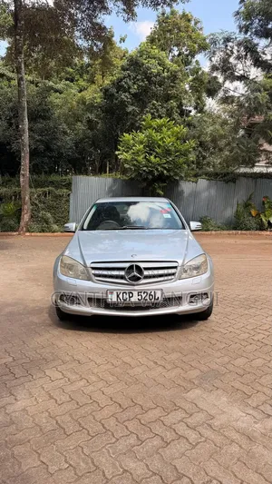Mercedes-Benz C200 2010 Silver