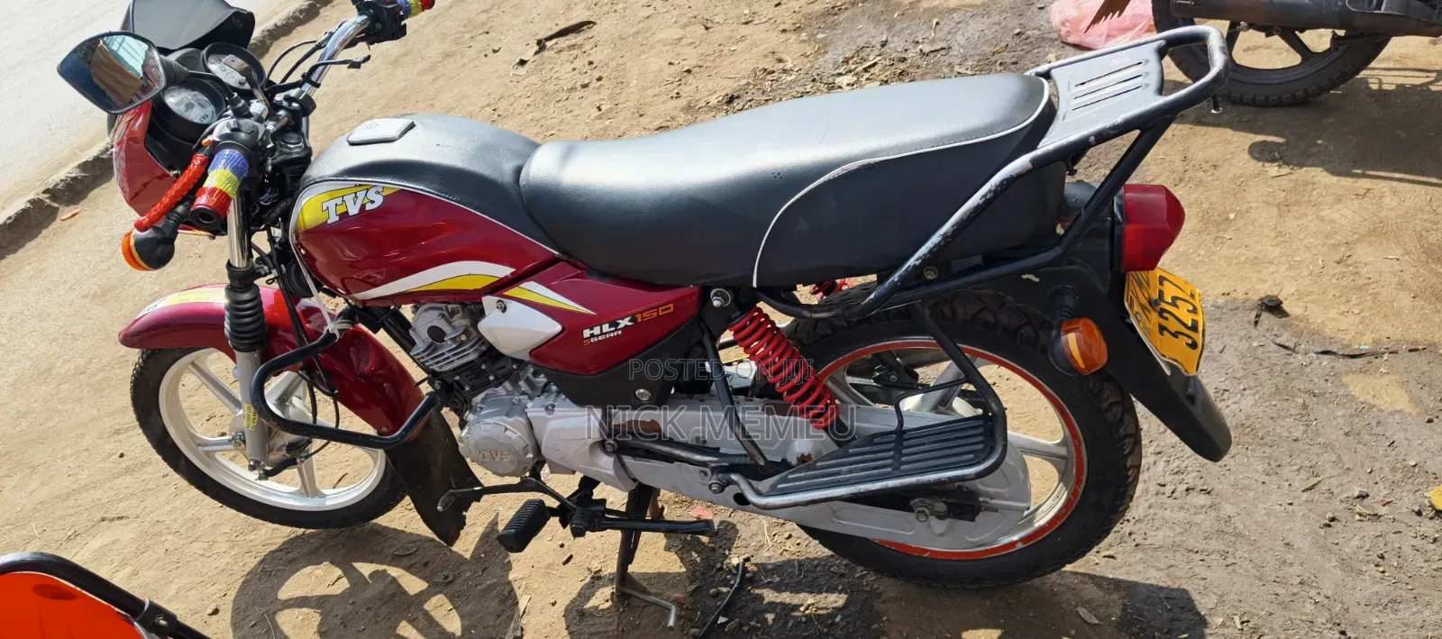 TVS HLX Plus ES 2025 Red
