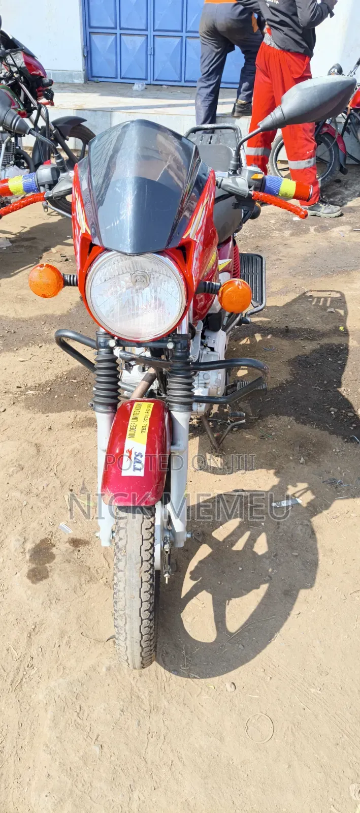 TVS HLX Plus ES 2025 Red