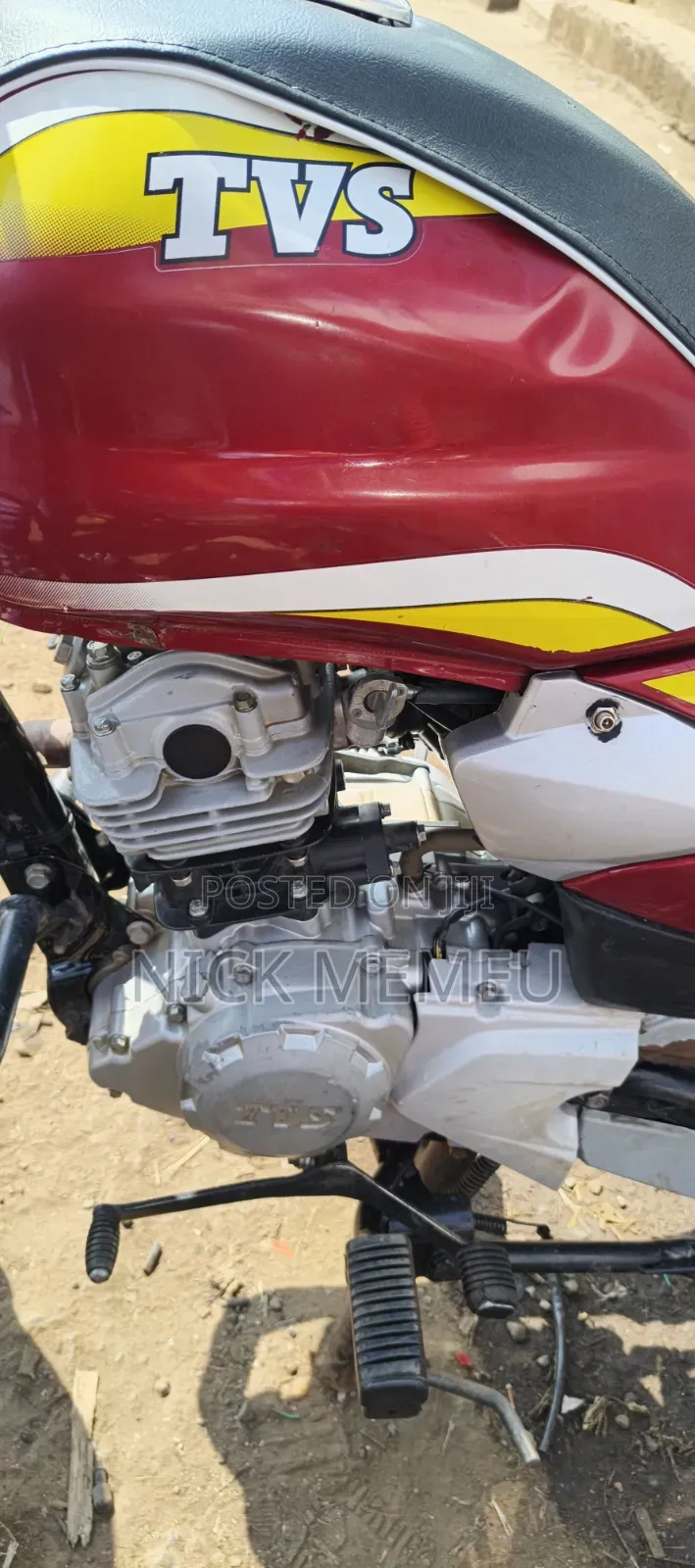 TVS HLX Plus ES 2025 Red