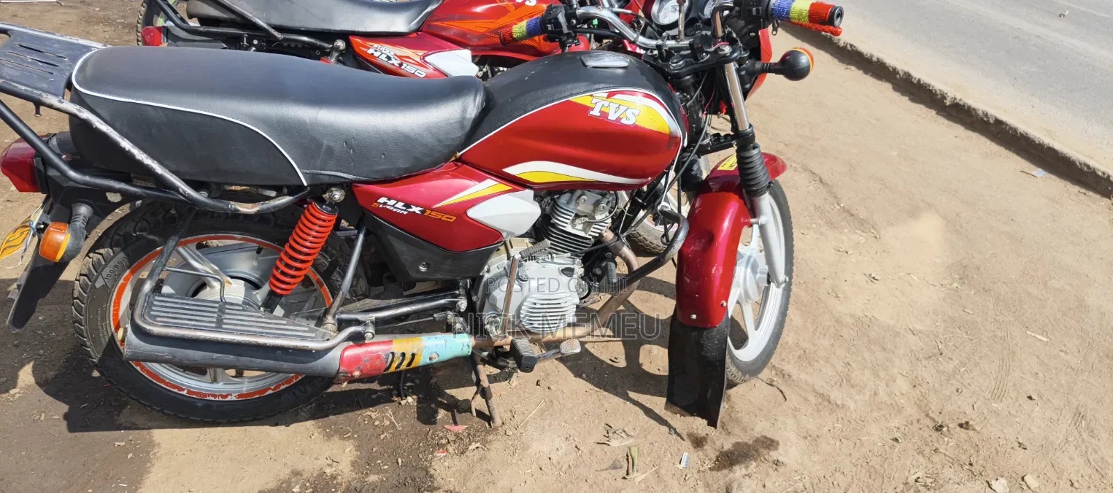 TVS HLX Plus ES 2025 Red