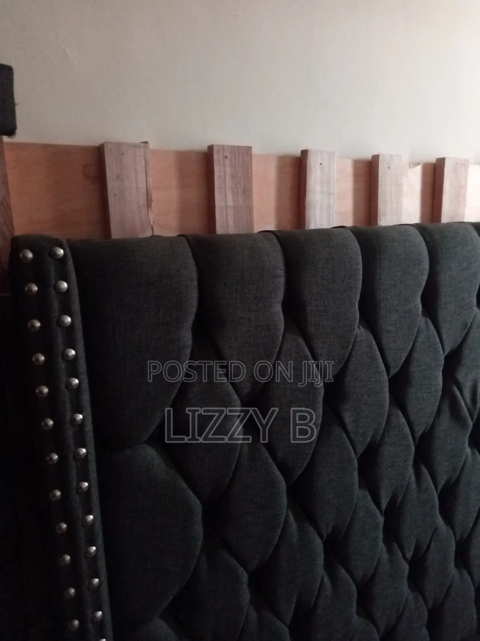 Quick Sale 5by6 Chester Bed
