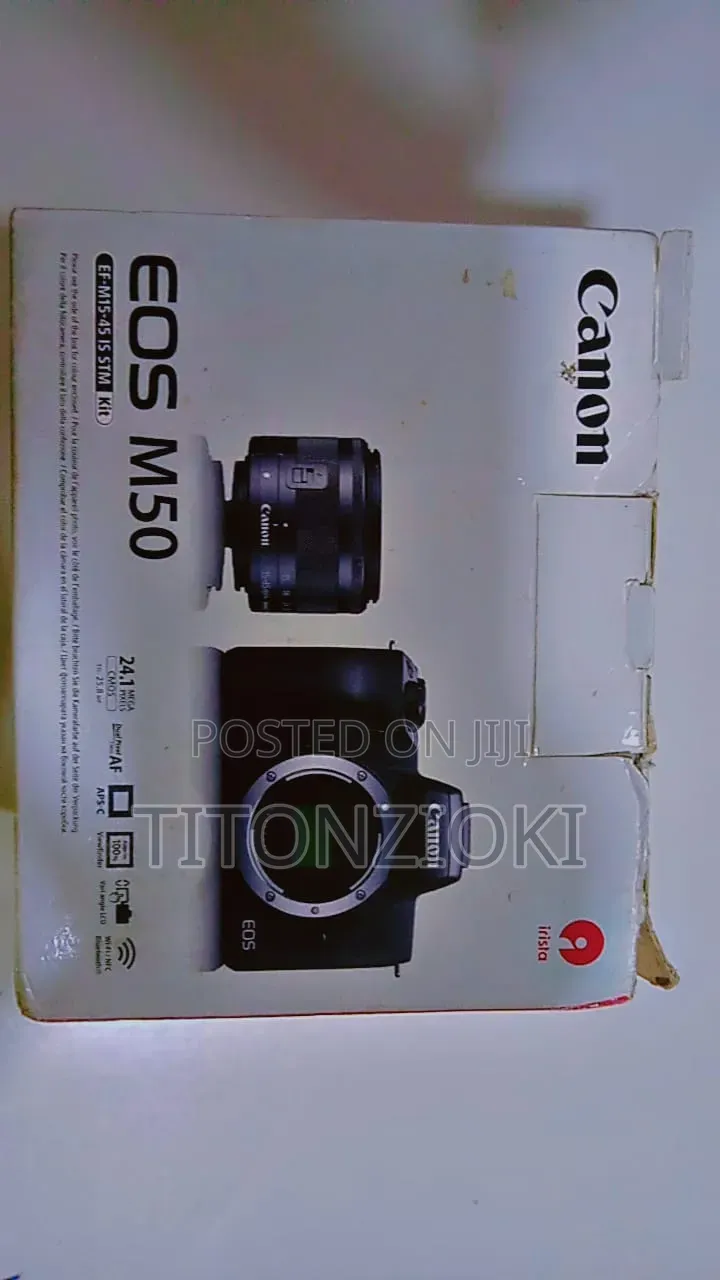 Camera Canon M50