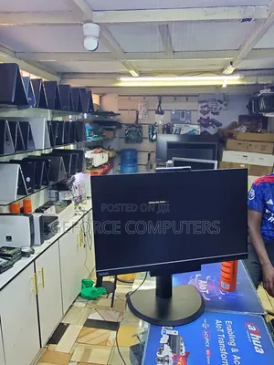 Desktop Computer Lenovo 8GB Intel Core i5 SSD 500GB