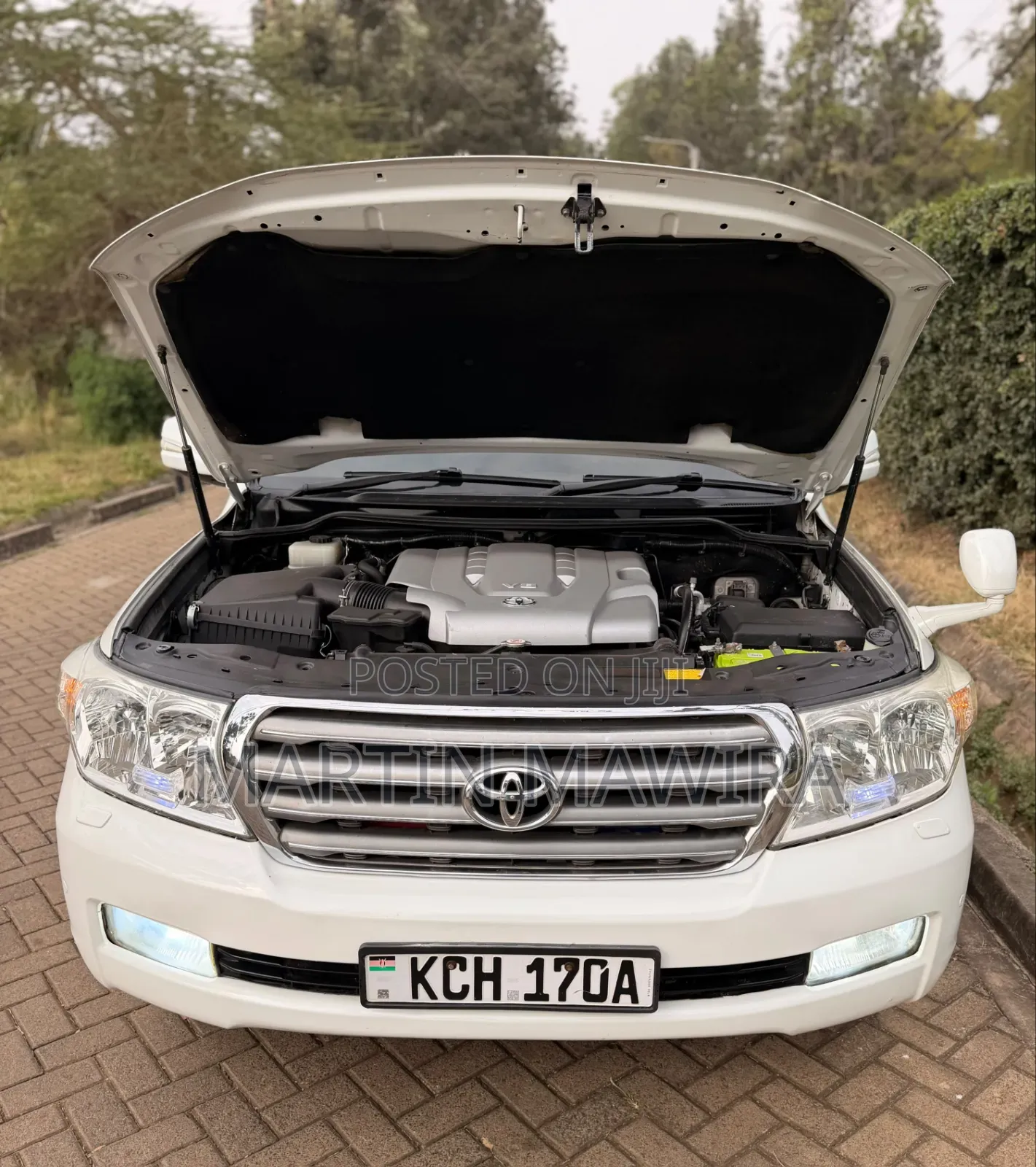 Toyota Land Cruiser Prado 2010 White