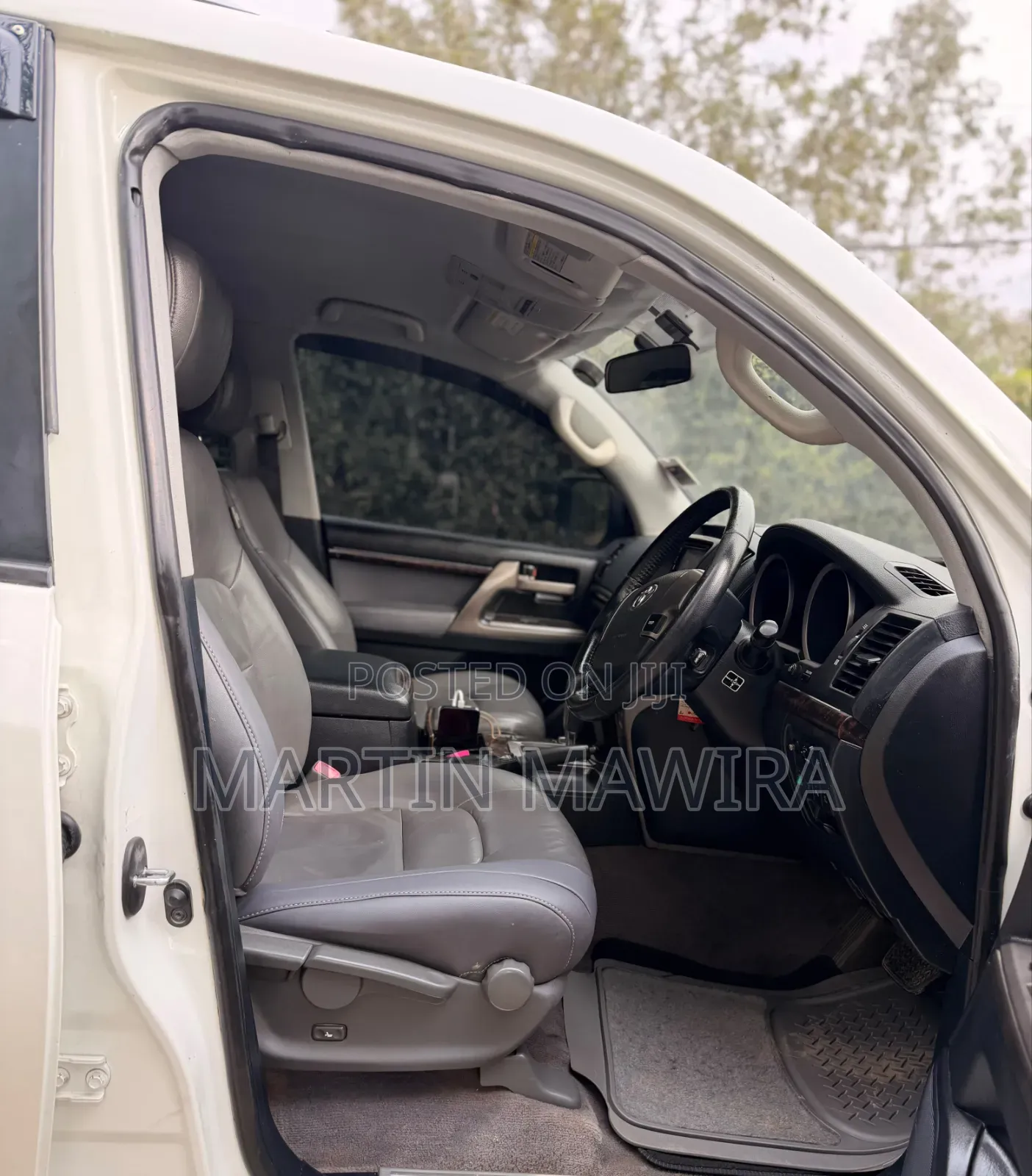 Toyota Land Cruiser Prado 2010 White