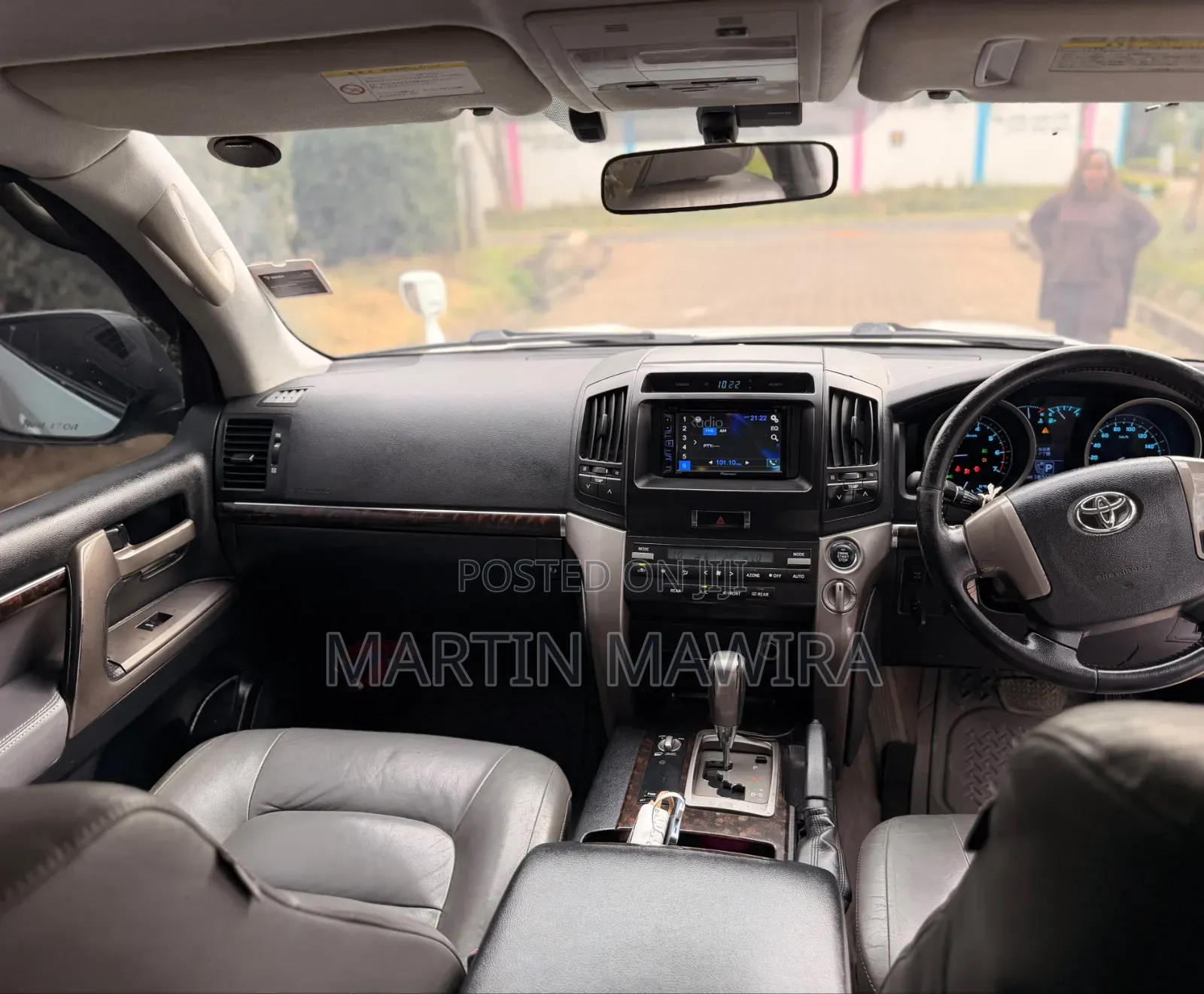 Toyota Land Cruiser Prado 2010 White