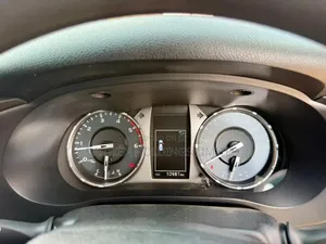 Toyota Hilux 2023 Gray