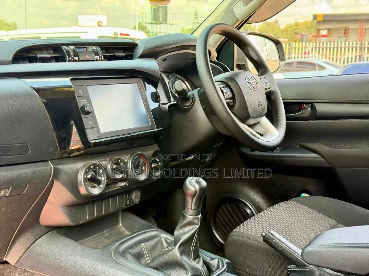 Toyota Hilux 2023 Gray