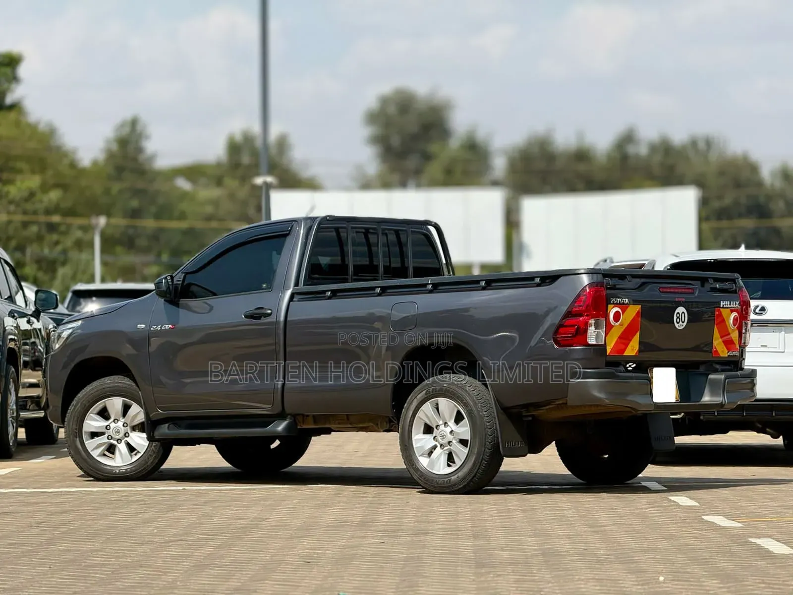 Toyota Hilux 2023 Gray