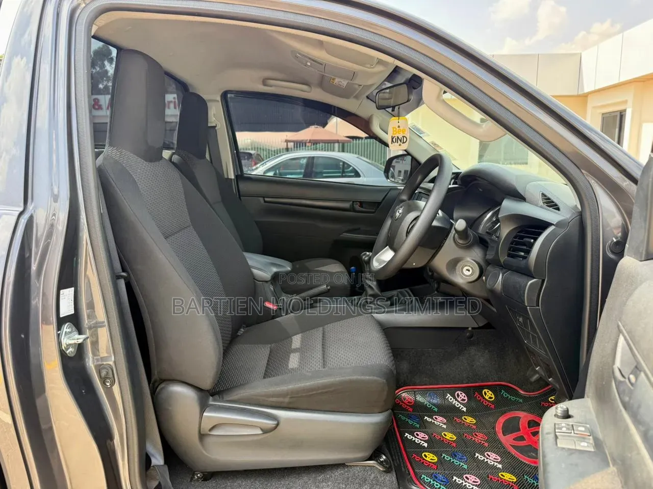 Toyota Hilux 2023 Gray