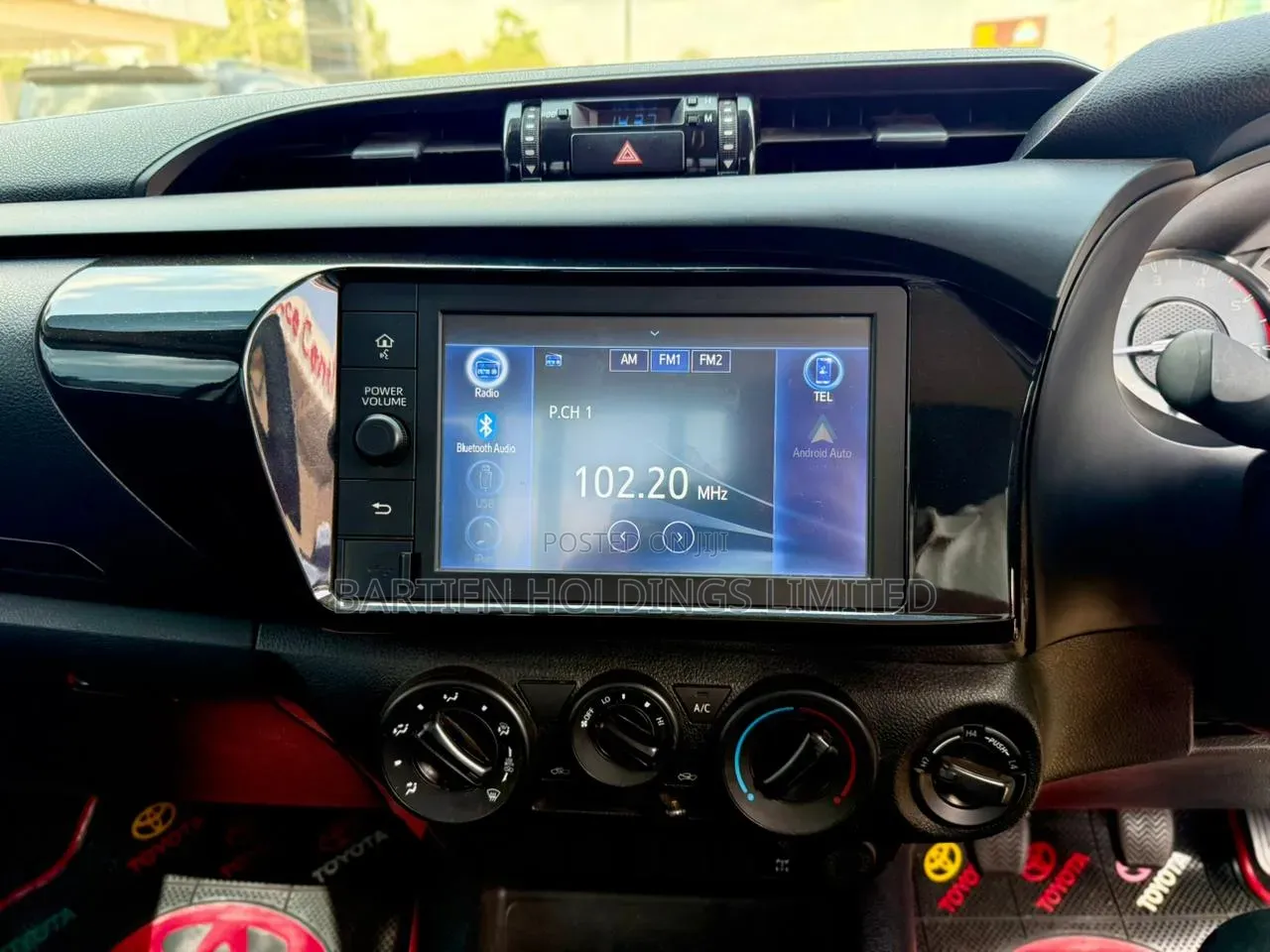 Toyota Hilux 2023 Gray