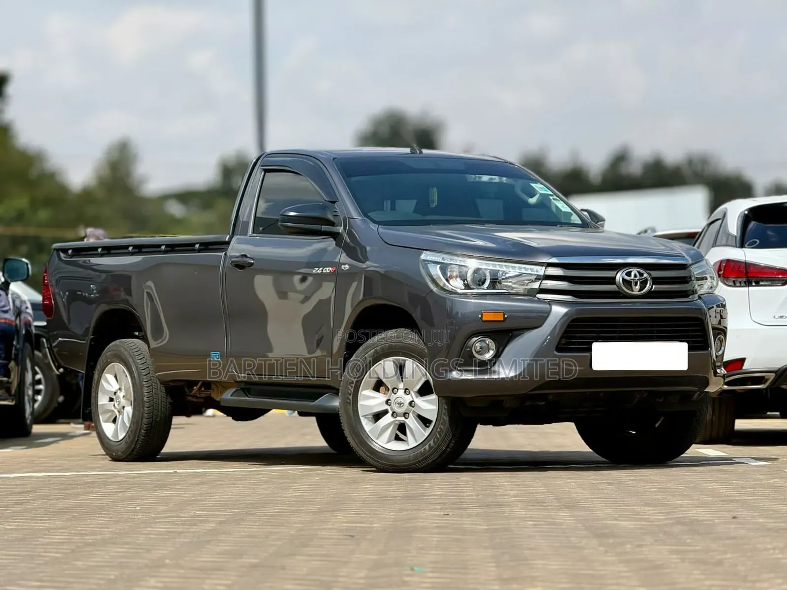 Toyota Hilux 2023 Gray