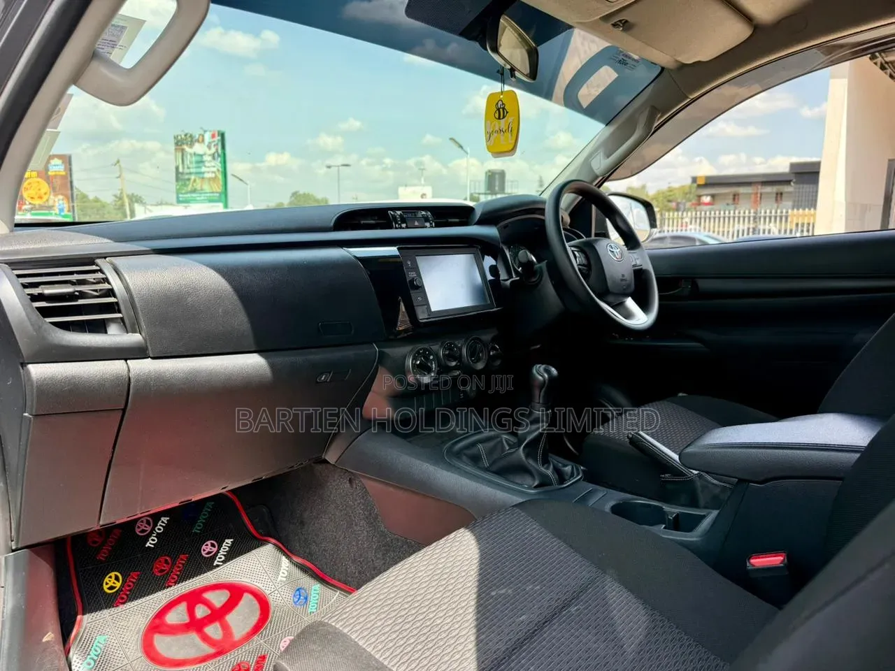 Toyota Hilux 2023 Gray