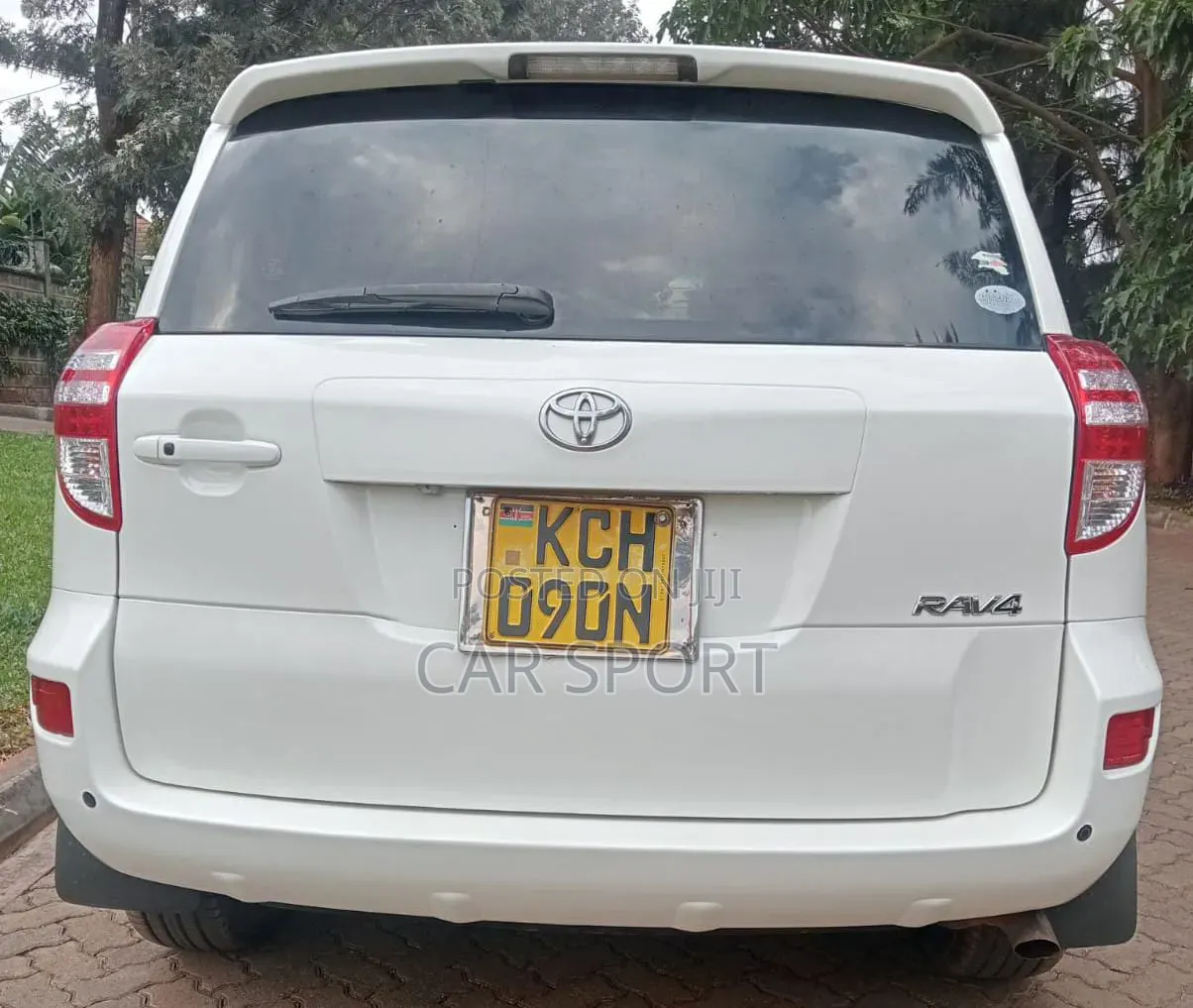 Toyota RAV4 2009 White