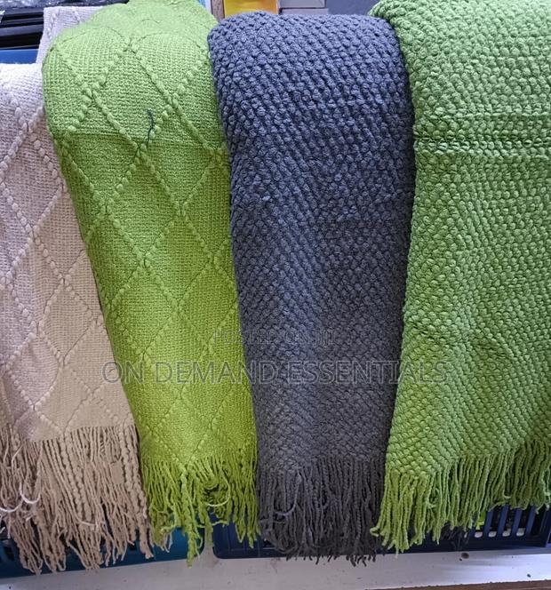 Throw Blankets - thumbnail 2