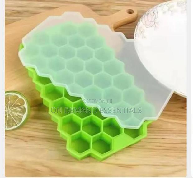 Silicon Cube Pack Honey Comb Maker With Lid - thumbnail 3