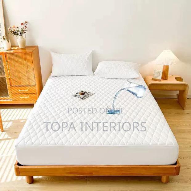 White Premium Waterproof Mattress Protector Covers - thumbnail 2