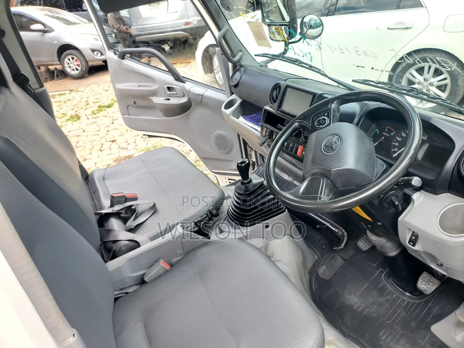 Isuzu D-MAX 2010 White