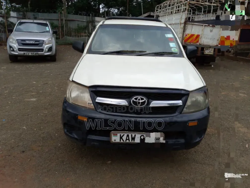 Toyota Hilux 2009 White