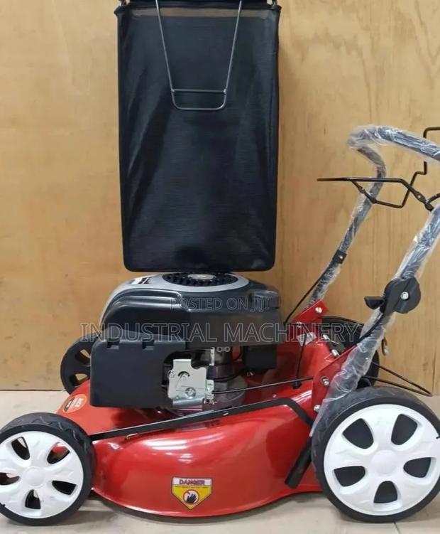 Trusted Lawn Mower Machine - main view