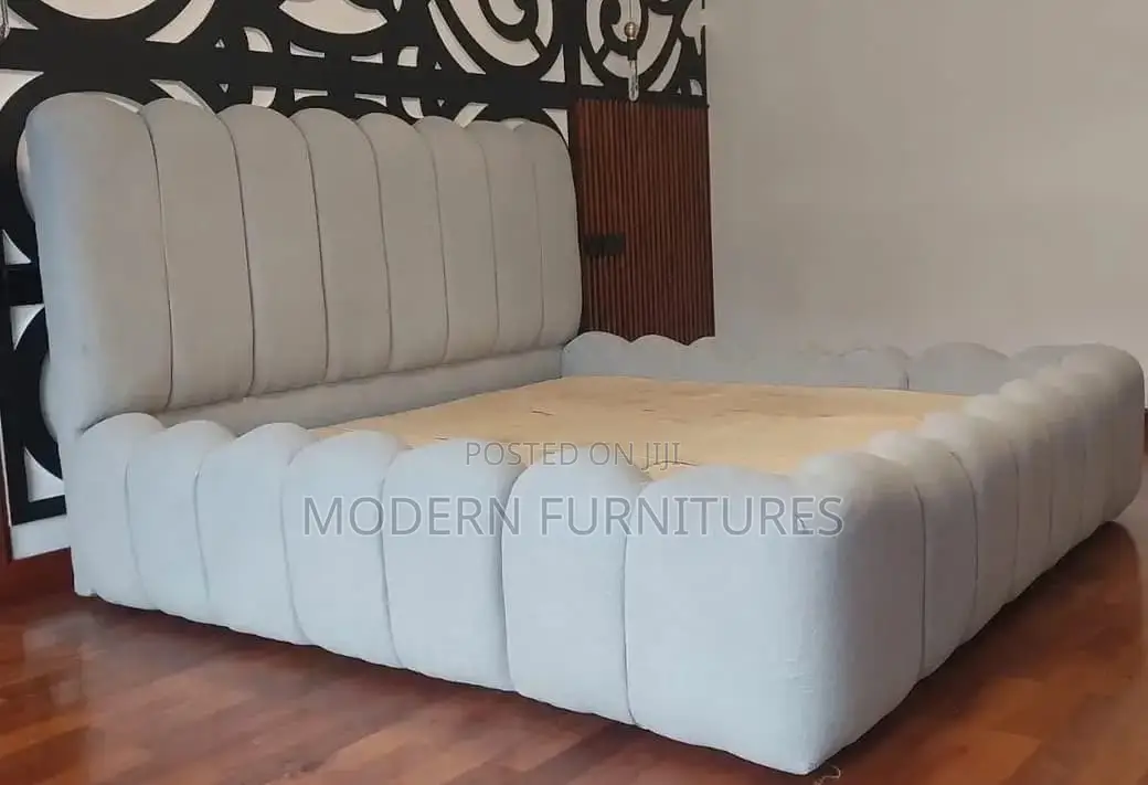 Cream 5 by 6 Bubble Bed