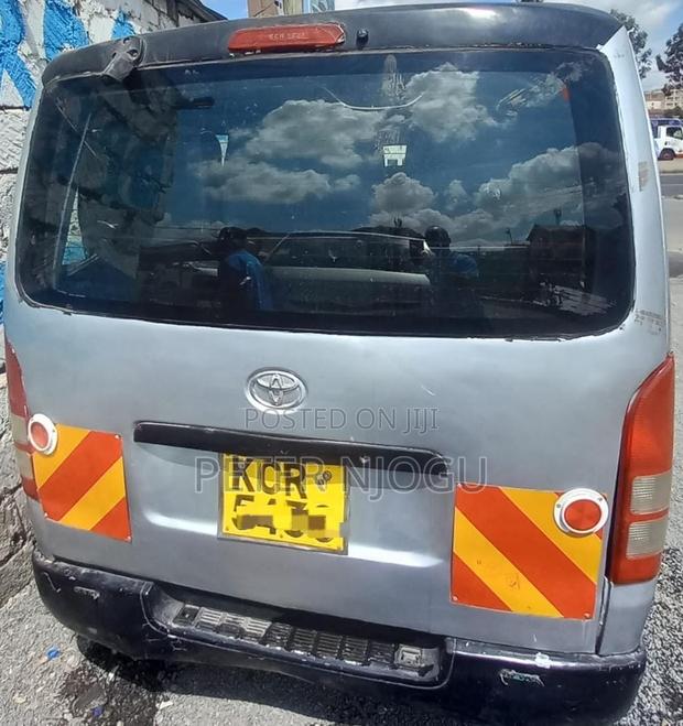 Toyota HiAce 2012 Grey - thumbnail 2