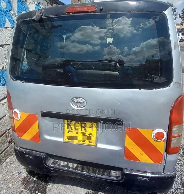 Toyota HiAce 2012 Grey - thumbnail 3