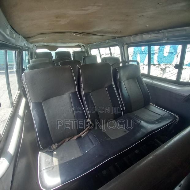 Toyota HiAce 2012 Grey - thumbnail 4