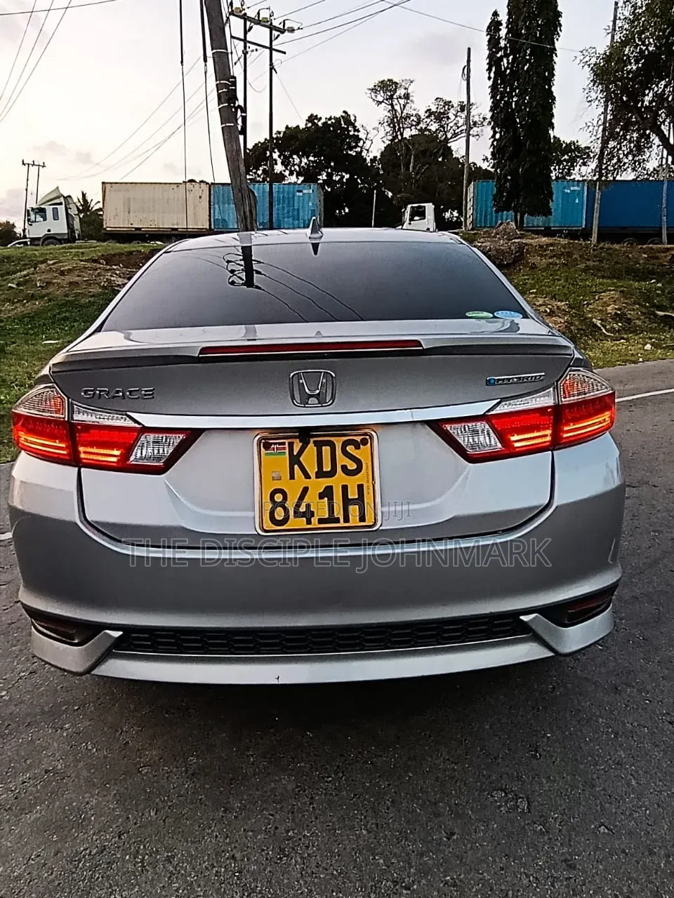 Honda Grace 2018 Silver