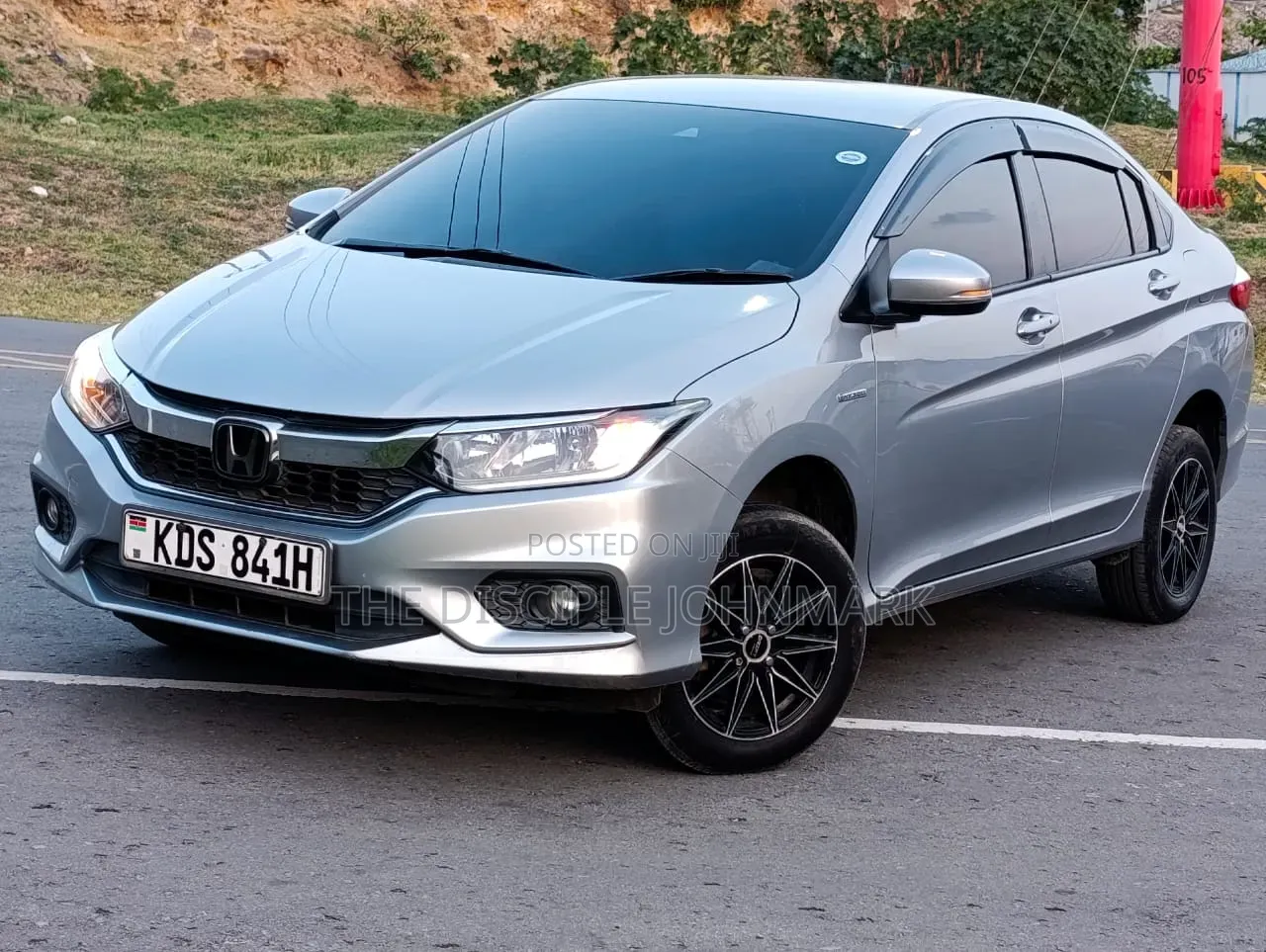 Honda Grace 2018 Silver
