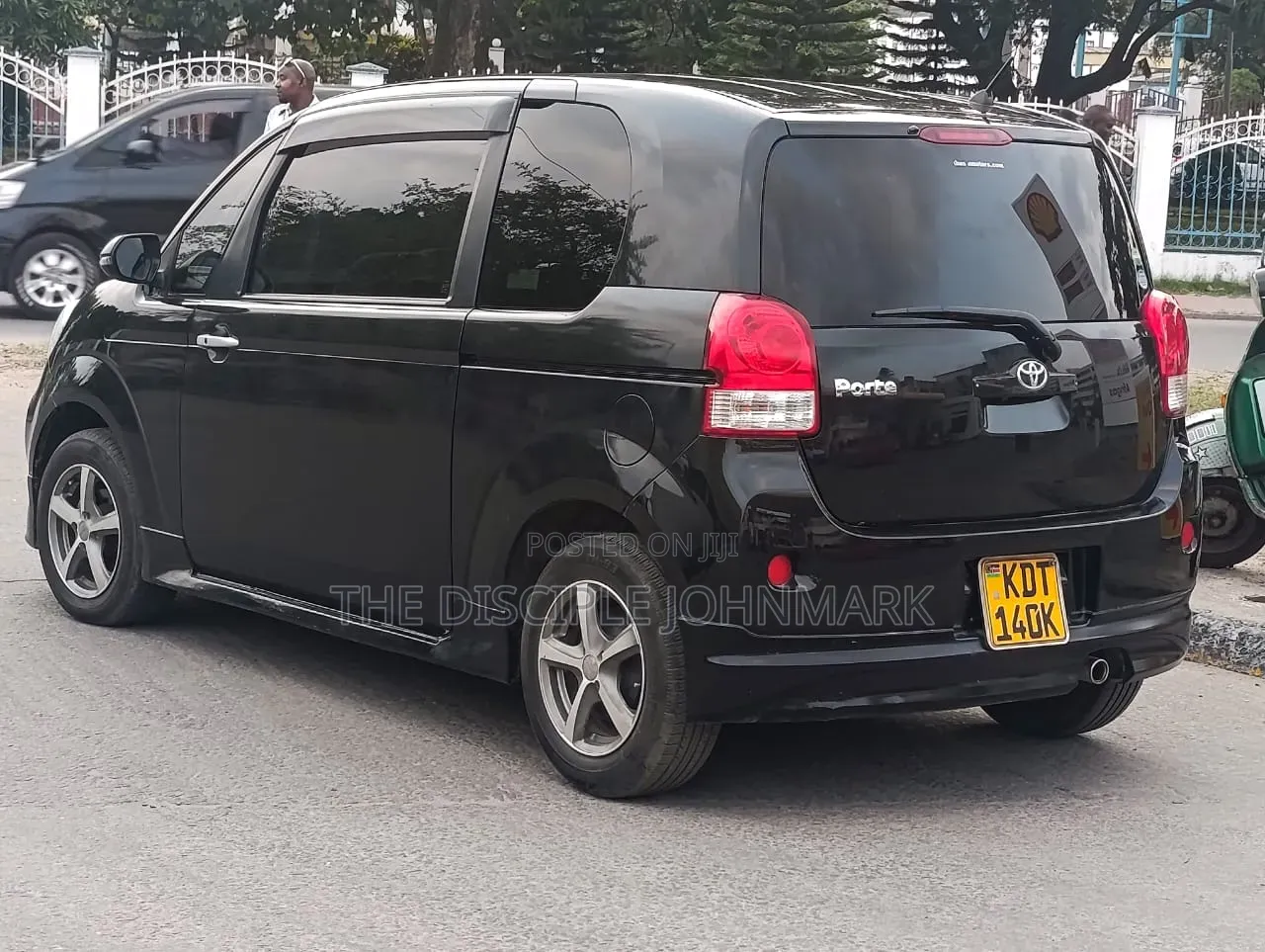 Toyota Porte 2018 Black