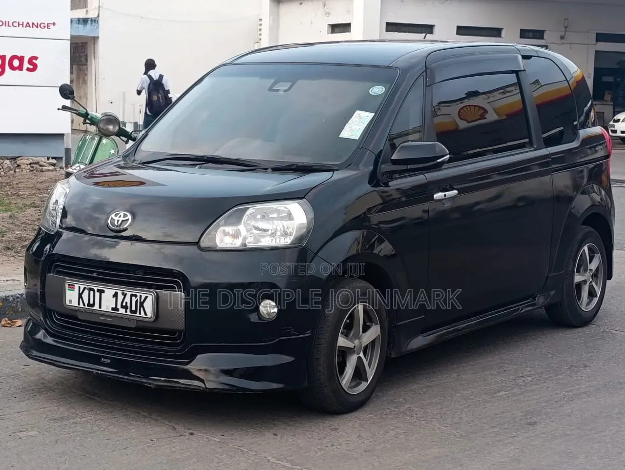 Toyota Porte 2018 Black