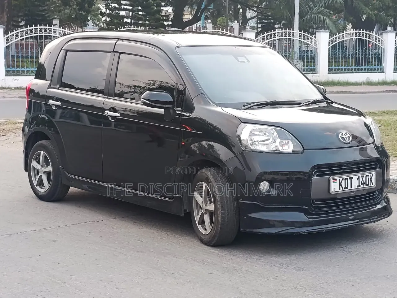 Toyota Porte 2018 Black